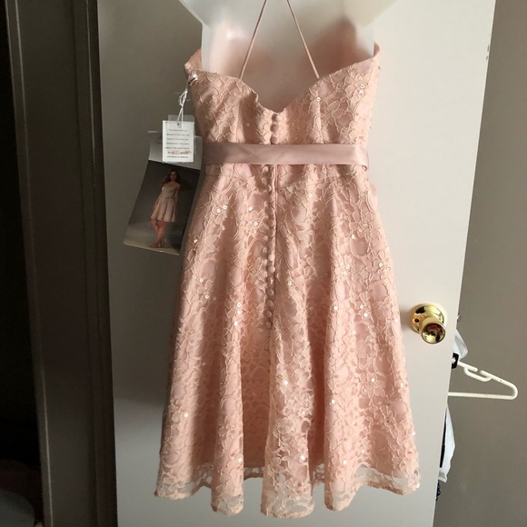 Dress - Picture 3 of 7